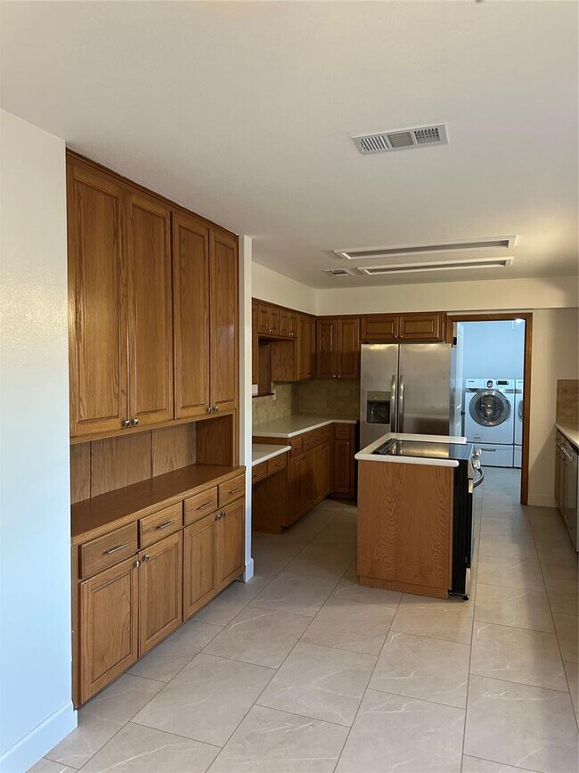 Building Photo - 7605 Towana Cir