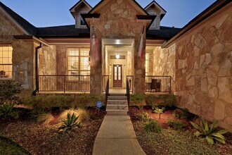 Building Photo - 131 Eaton Ln