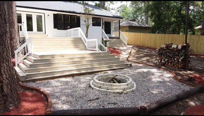 Building Photo - 1710 Hill Top Ln