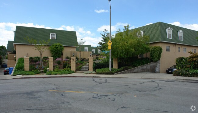 Building Photo - 596 La Conner Dr