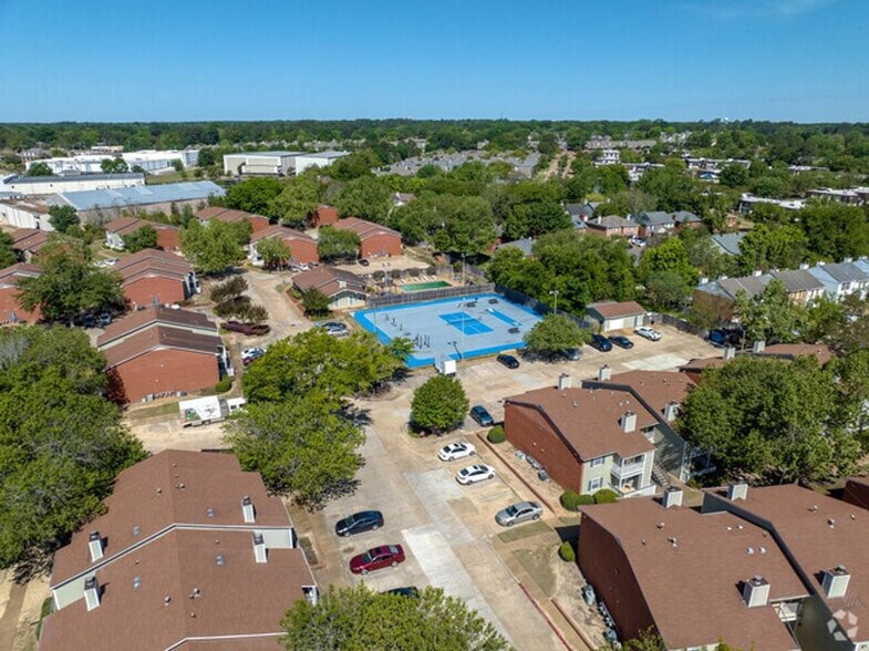 Building Photo - 50 Northtown Dr