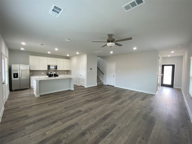 Building Photo - 122 Alset Dr