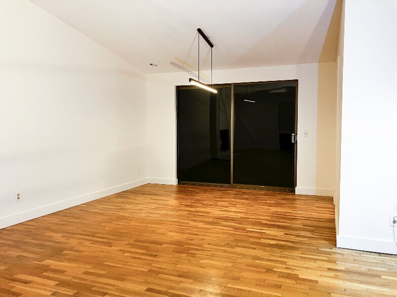 Building Photo - 12024 SE 20th St