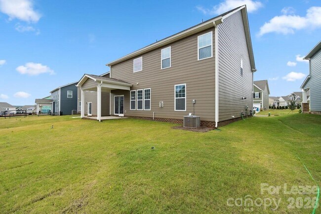 Building Photo - 1024 Arbury Way