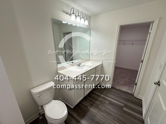 Building Photo - 403 Kings Cross Wy
