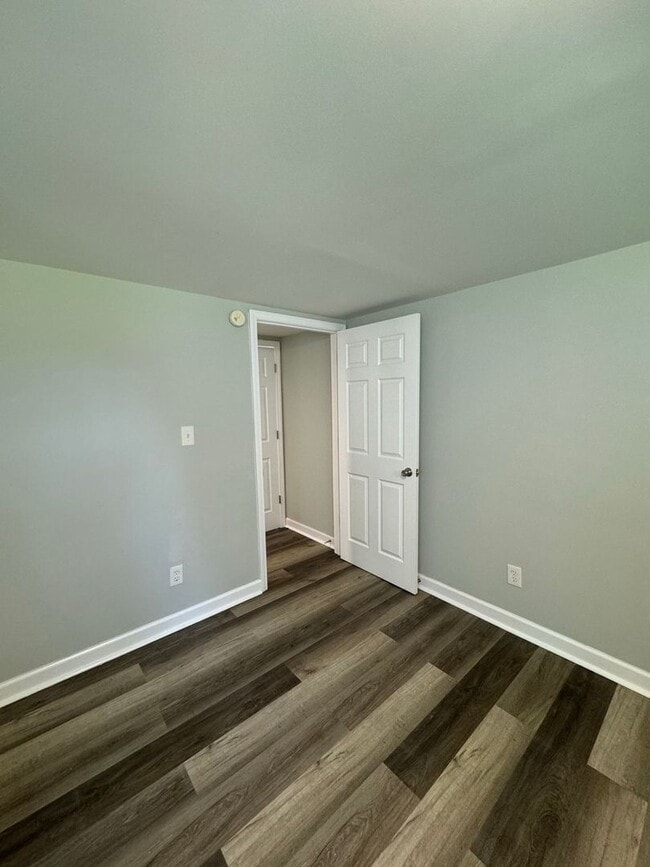 Building Photo - Coming Soon: Updated 3 Bedroom Duplex with...
