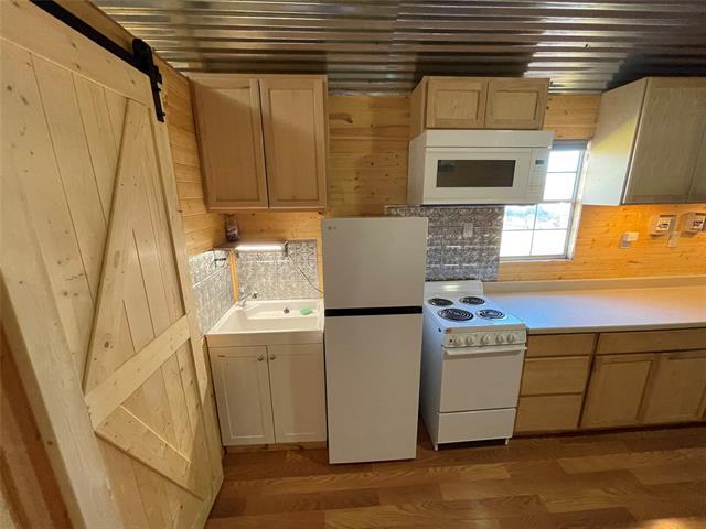 Building Photo - 7911 US-277