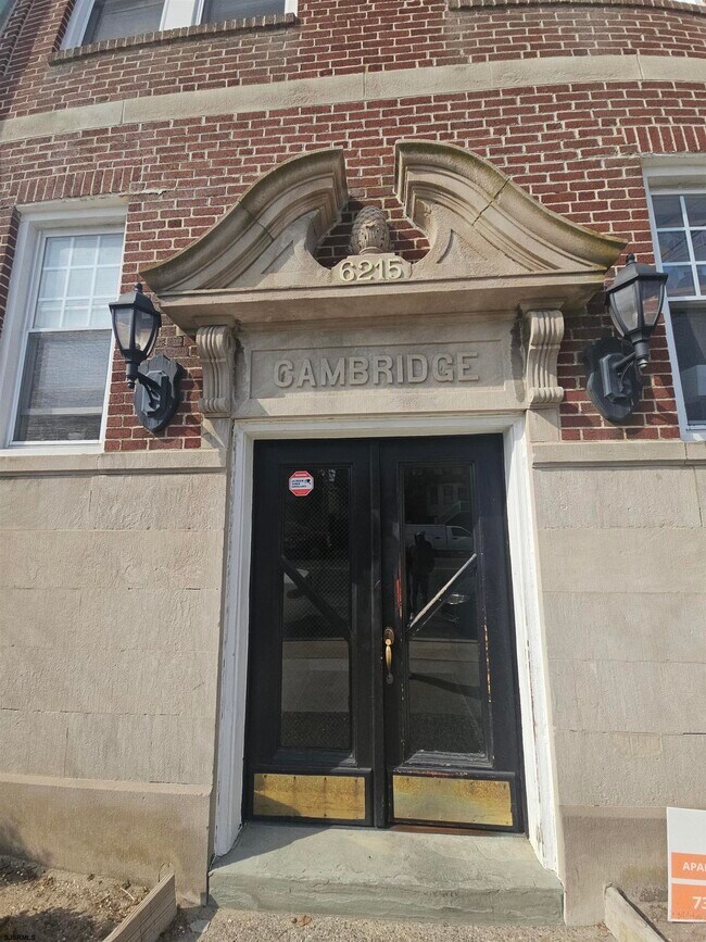Primary Photo - 6215 Ventnor Ave
