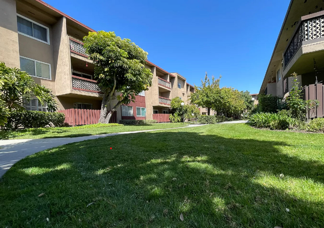 Primary Photo - 12200 Montecito Rd