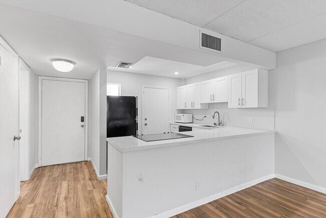 Building Photo - 4500 N Flagler Dr