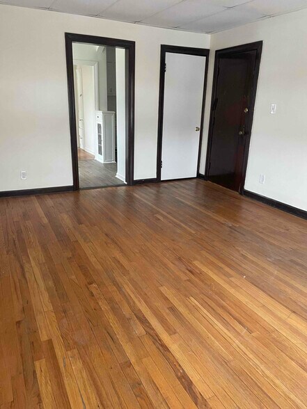 Primary Photo - 1682 Elbur Ave