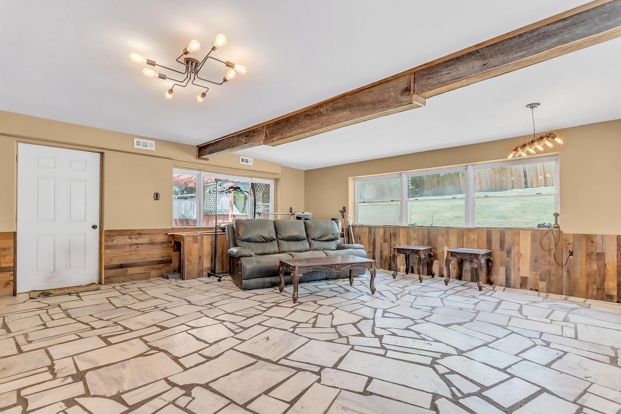 Building Photo - 1688 Overhill Rd