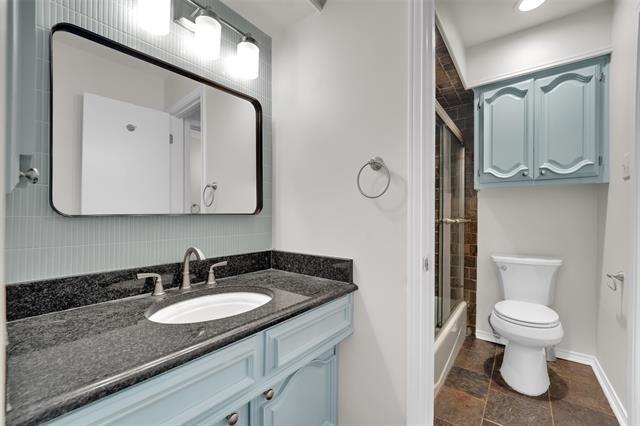 Building Photo - 9511 Robin Meadow Dr