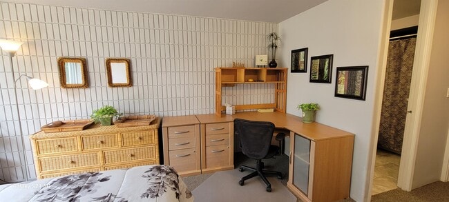 Building Photo - 84 Pukihae St