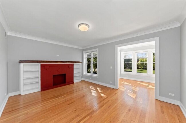 Building Photo - 2 bedroom in Chicago IL 60625