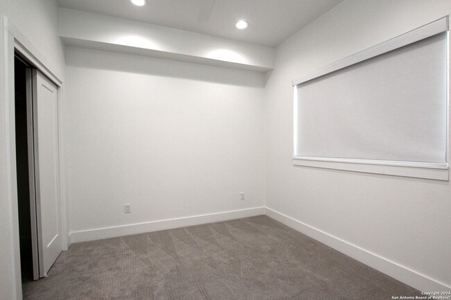 Building Photo - 203 Paschal St
