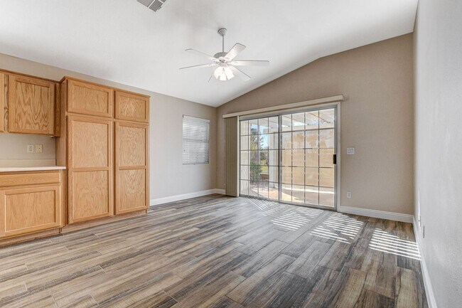 Building Photo - 5053 Cedar Lawn Way