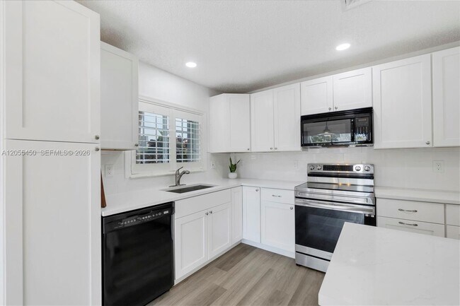 Building Photo - 7370 NW 61st Terrace