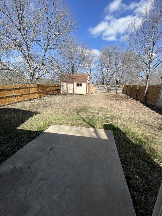 Building Photo - 9931 Village Briar