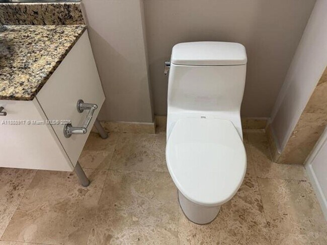 Building Photo - 41 SE 5th St