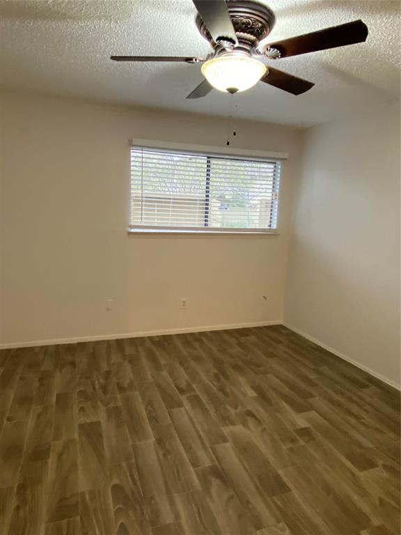 Building Photo - 9365 Pagewood Ln