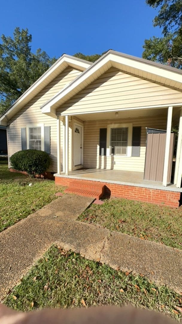 Building Photo - 205 Pineleaf Ln