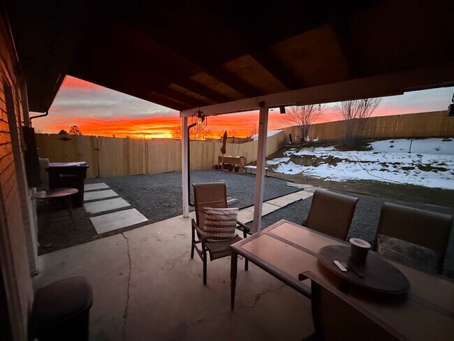 Building Photo - 7412 W 76th Ave