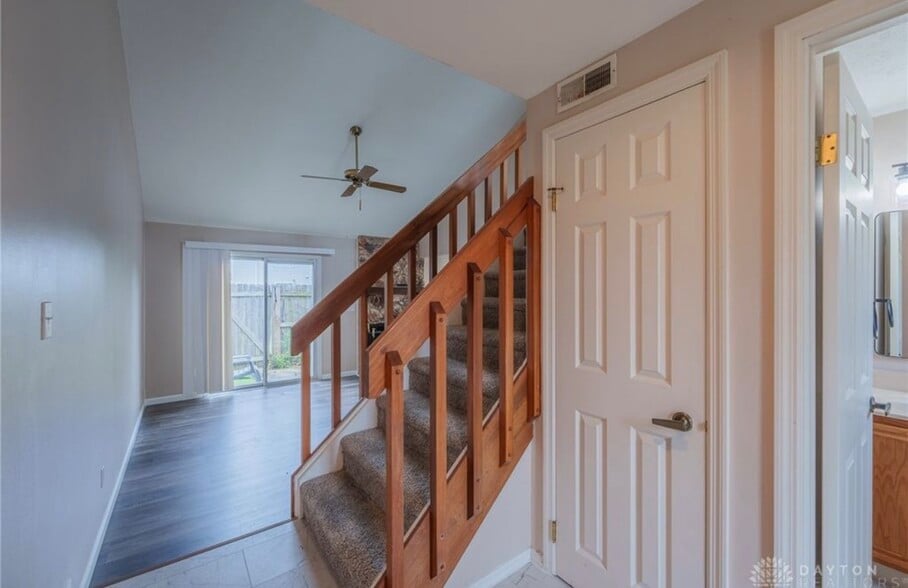 Building Photo - 2342 Raider Dr