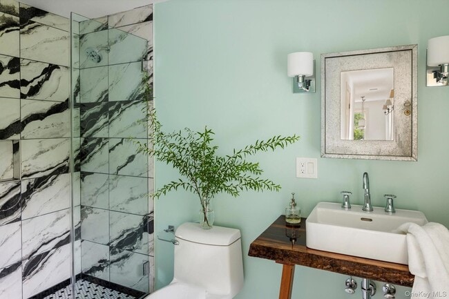 Building Photo - 243 Morton Rd