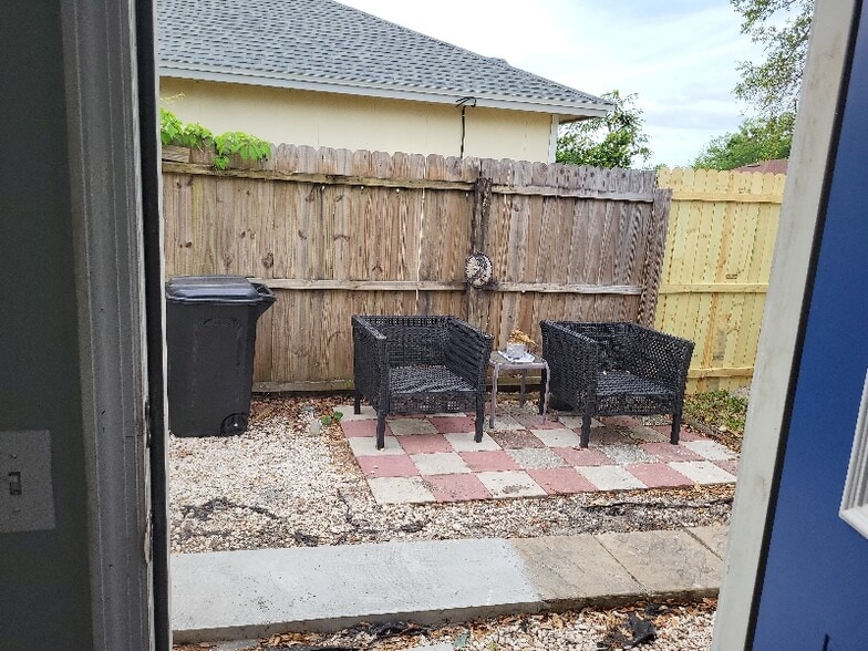 Primary Photo - 8580 Springtree Road