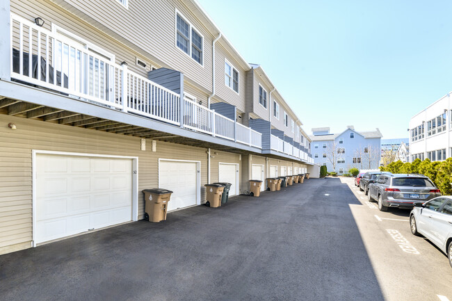 Building Photo - 28 3rd St