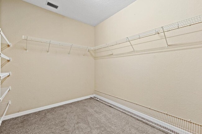 Building Photo - 27211 Fern Glade Ct