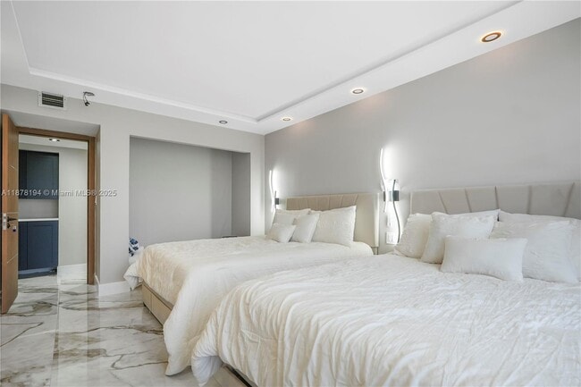 Building Photo - 3800 S Ocean Dr
