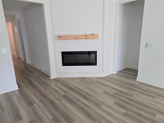 Building Photo - 899 Asterfield Ln