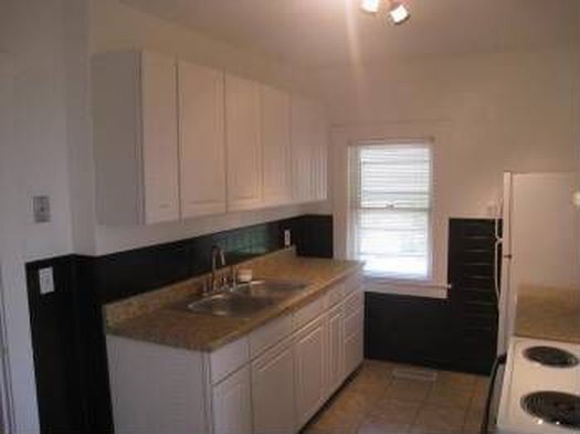 Building Photo - Nice Two Bedroom Home- Must have 600+ cred...