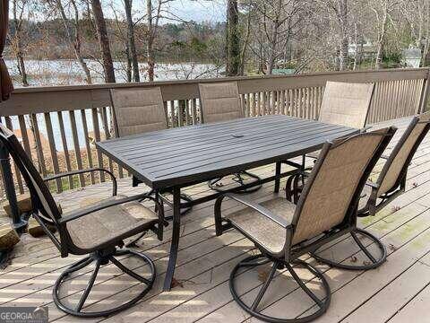 Building Photo - 8712 Lake Dr SW