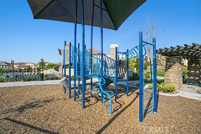 Building Photo - 503 Deeann