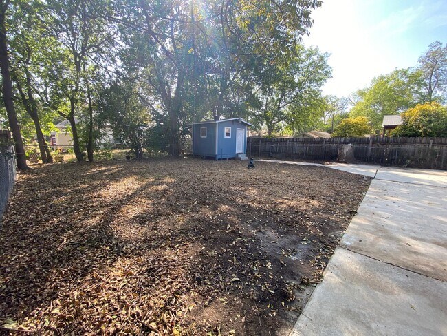 Building Photo - FALL INTO A NEW HOME WITH OUR MOVE-IN SPEC...