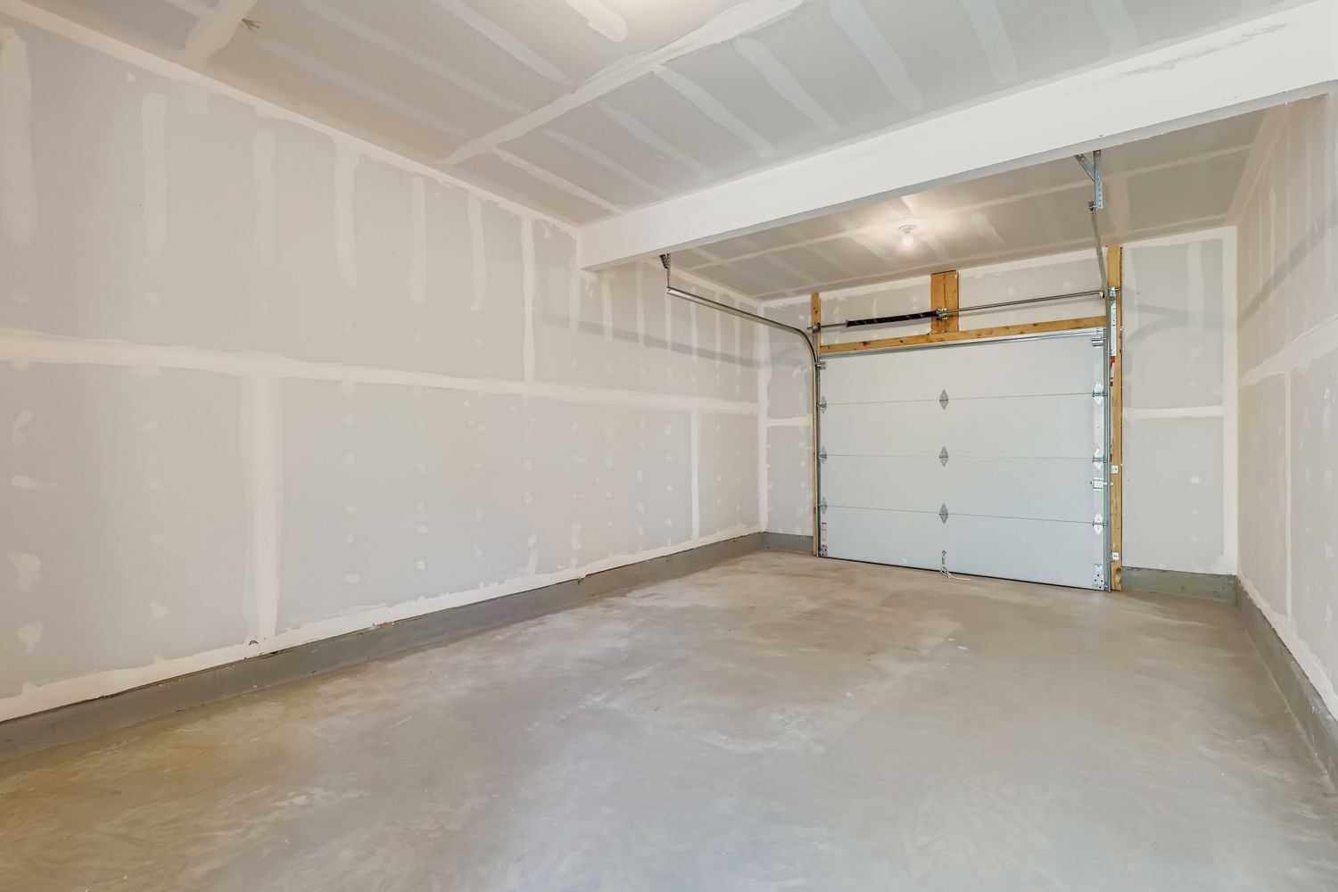 Building Photo - 55 Elati St