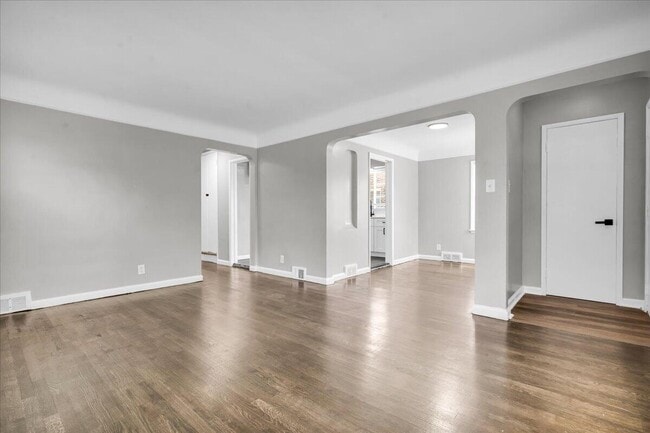 Building Photo - 11577 Somerset Ave