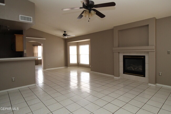 Building Photo - 14032 Lago Seco Dr