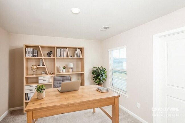 Building Photo - 506 Glenmanor Dr