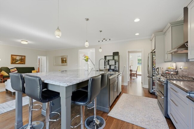 Building Photo - Stunning 4BR Home in Cascade Falls – Modern Upgrades & EV Ready!