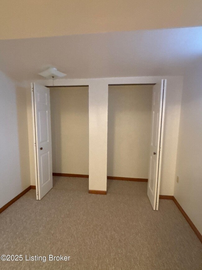 Building Photo - 1305 Abbeywood Rd