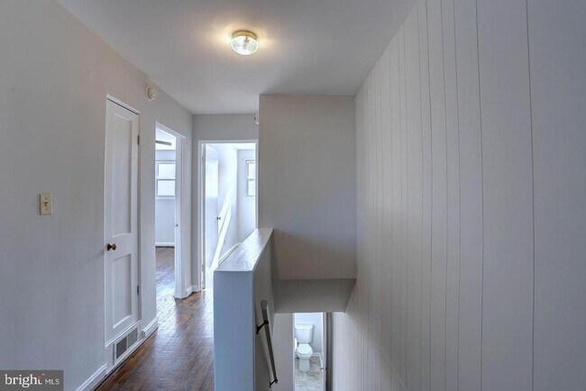 Building Photo - 2536 Loyola Northway