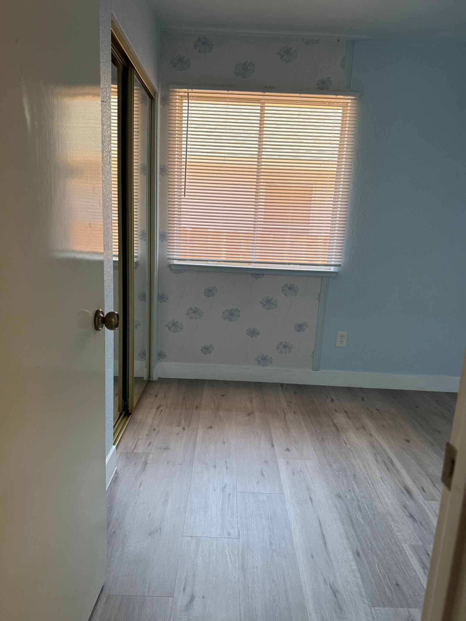 2nd Bedroom - 1070 Camellia Ln