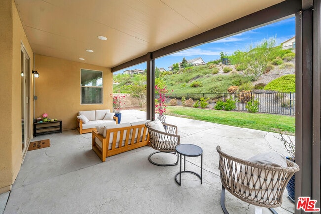 Building Photo - 25151 Golden Maple Dr