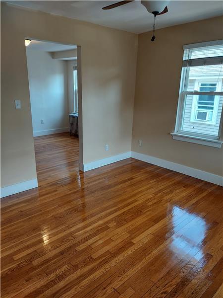 Building Photo - 4 Gordon St