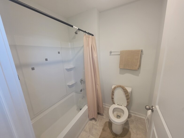 Building Photo - 131 Natalie Ln