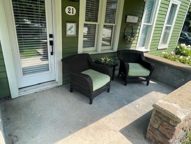 Building Photo - 21 E Church St